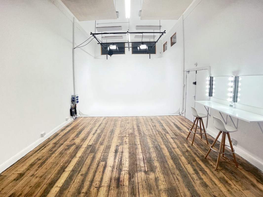 image for Crixus Studios - Studio White