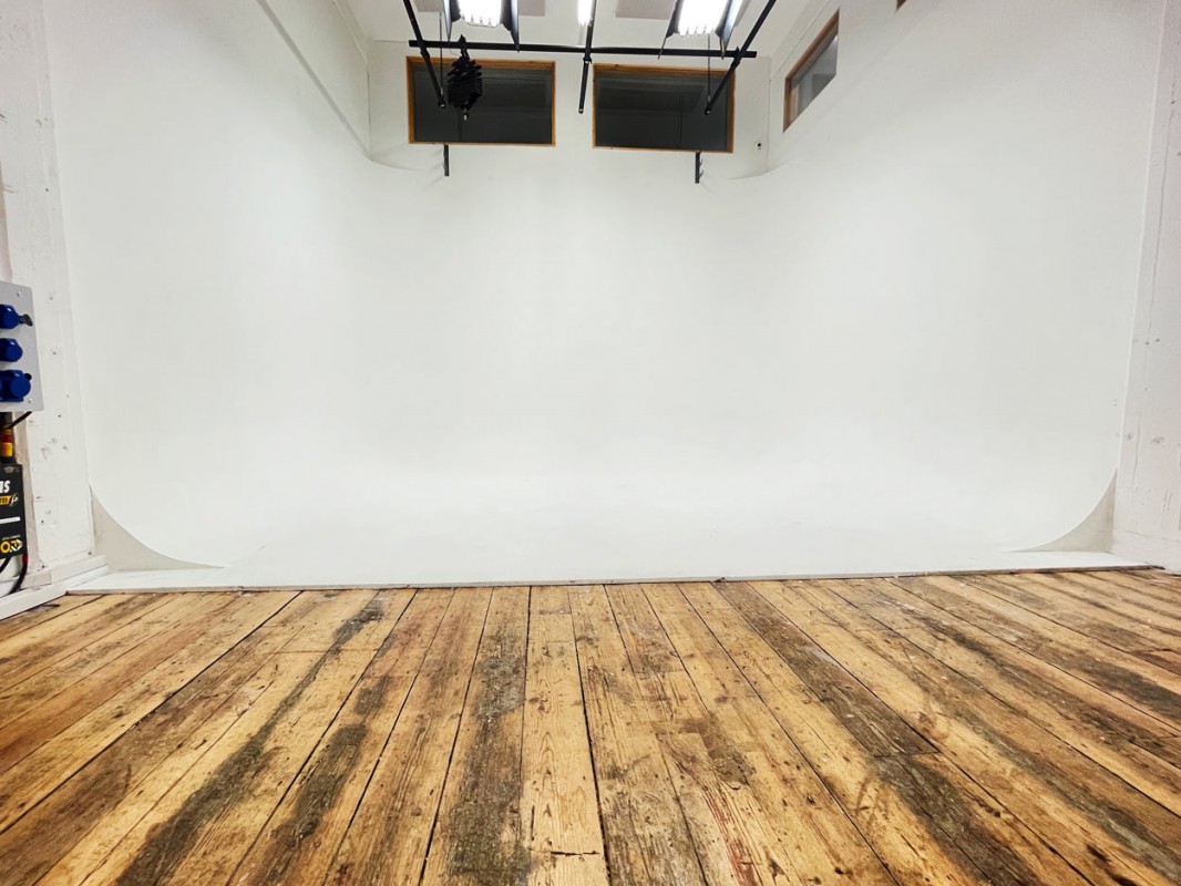 image for Crixus Studios - Studio White