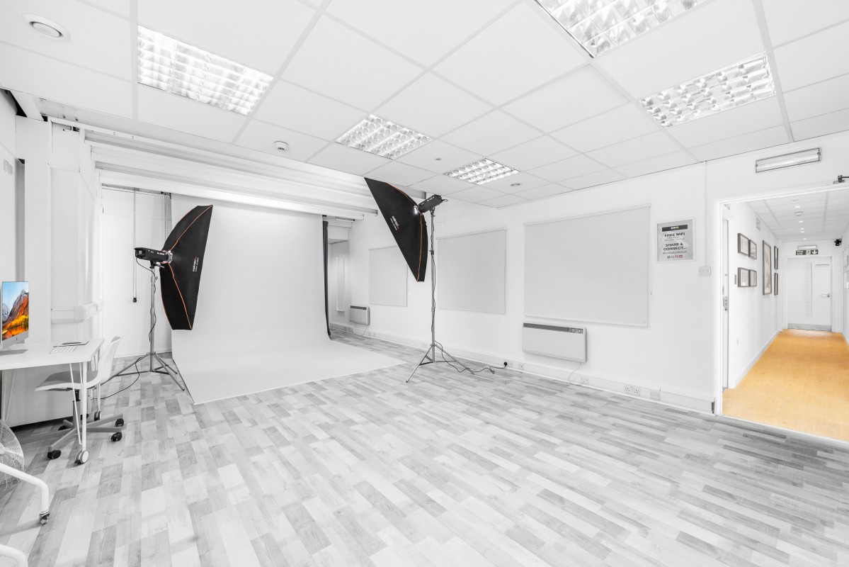 image for Uniq Studios - Studio 3